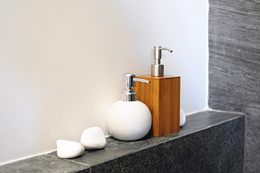 Bamboo is used as an accent to spice up the style.